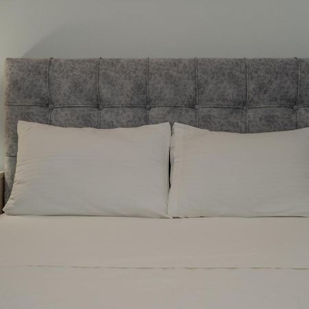 Comfy Apt Next To Metro Athens Luaran gambar