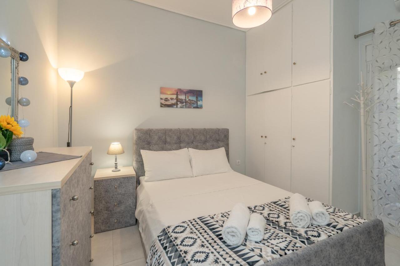 Comfy Apt Next To Metro Athens Luaran gambar