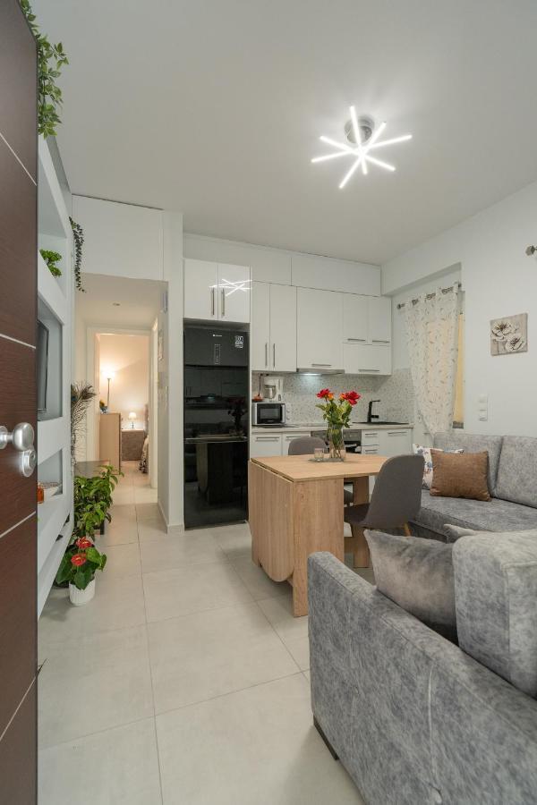 Comfy Apt Next To Metro Athens Luaran gambar