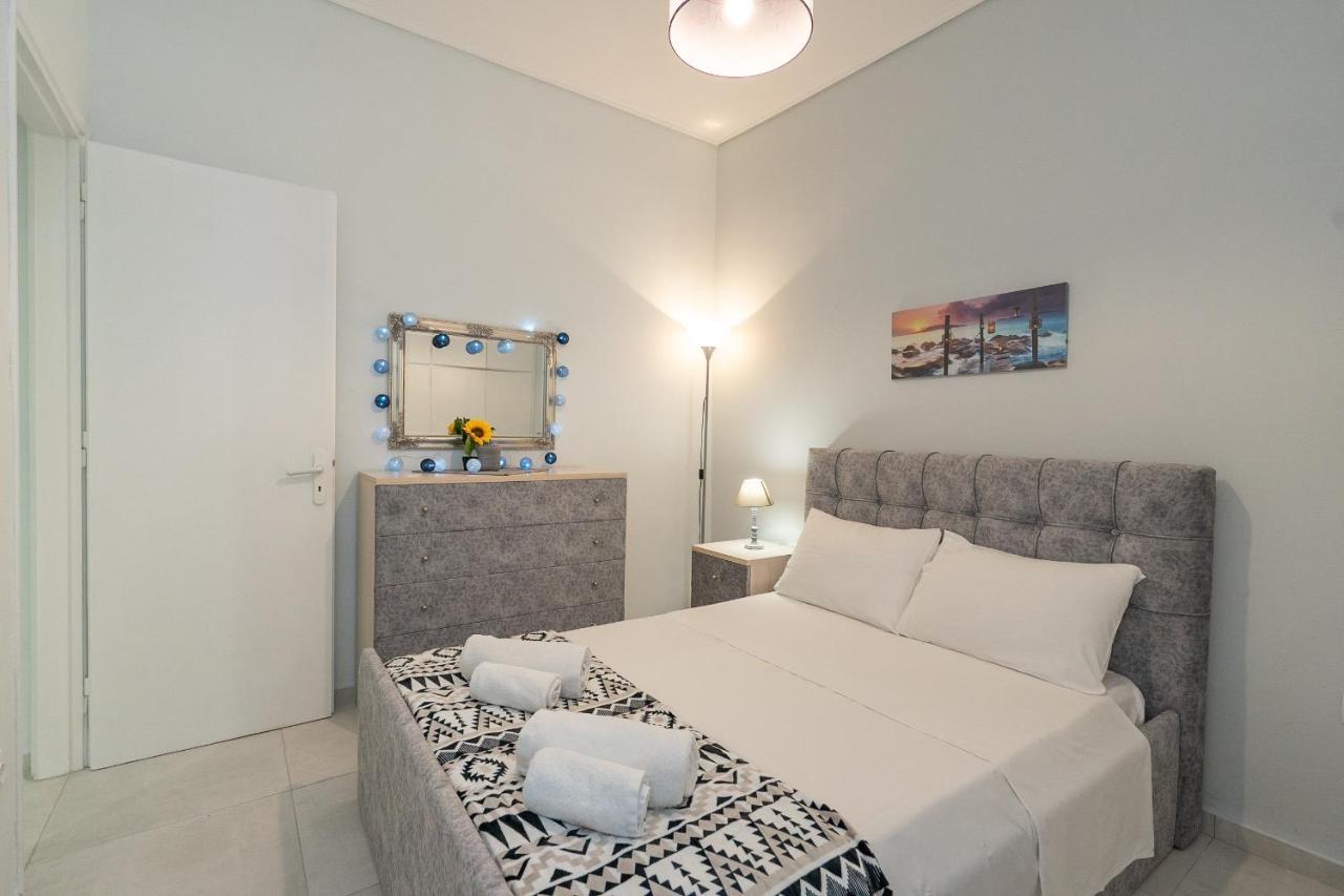 Comfy Apt Next To Metro Athens Luaran gambar