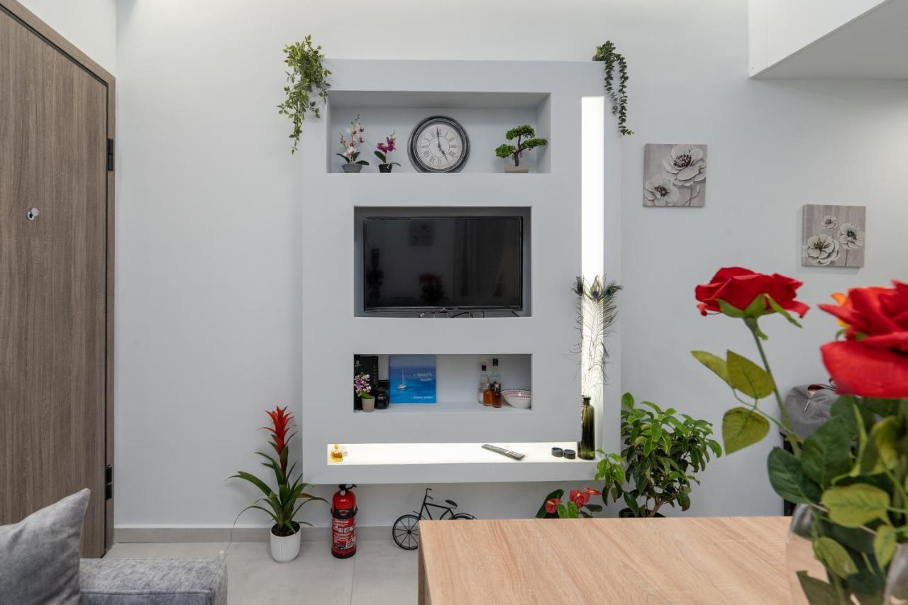 Comfy Apt Next To Metro Athens Luaran gambar