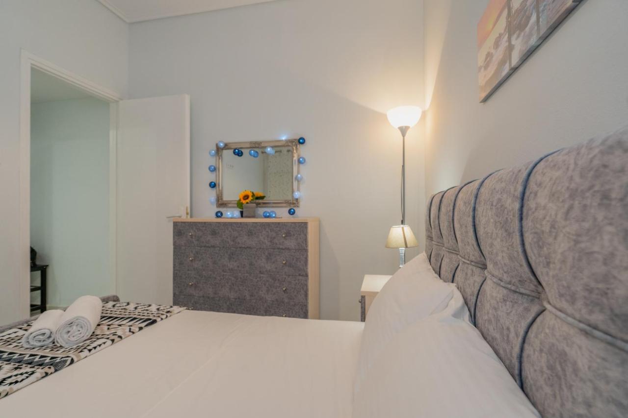 Comfy Apt Next To Metro Athens Luaran gambar